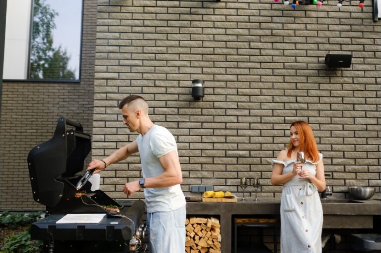 Outdoor Kitchen Trends 2026: Modern Components & Year-Round Design Features