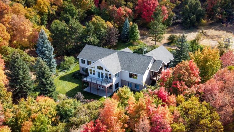 Finish Now or Wait? NJ Landscape Contractor on Fall Hardscape Planning